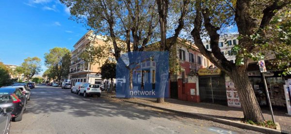 appartamento in vendita a Roma in zona Ostia