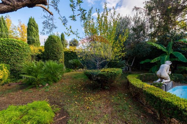 casa indipendente in vendita a Roma in zona Osteria del Curato