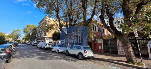 appartamento in vendita a Roma in zona Ostia