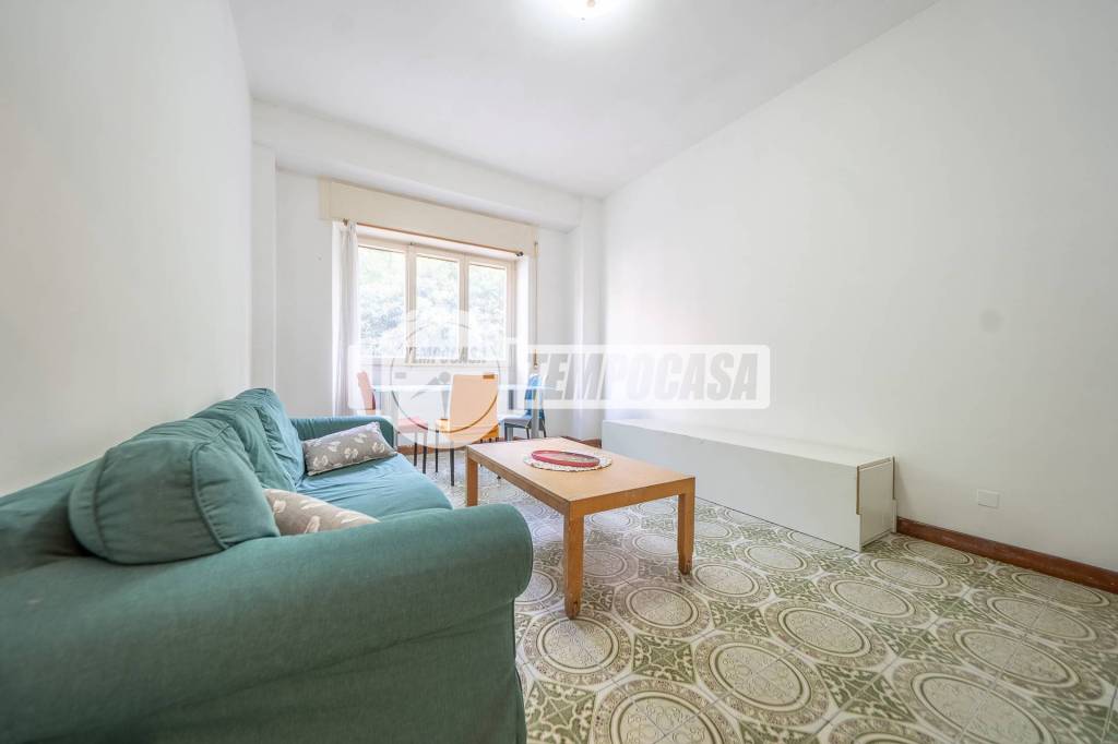 appartamento in vendita a Roma in zona Ostiense