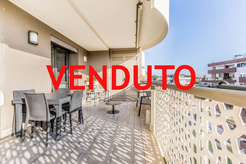 appartamento in vendita a Roma in zona Ardeatino