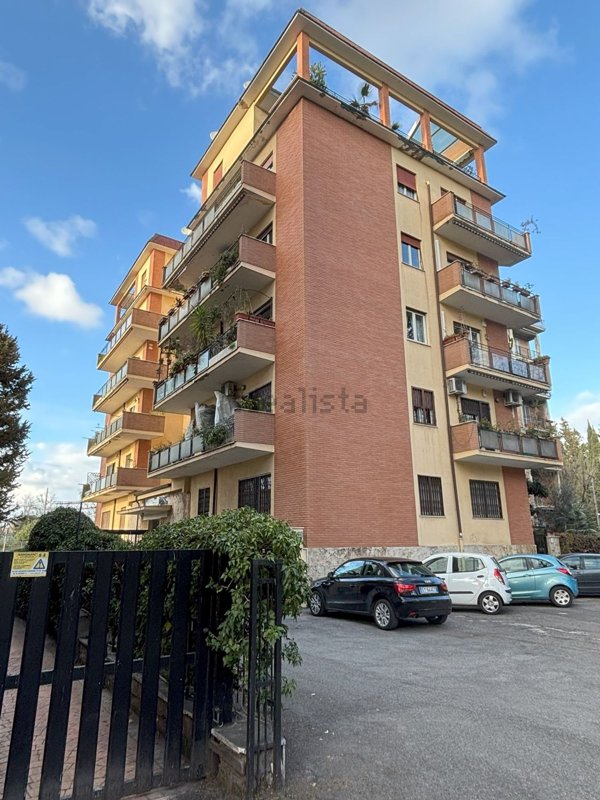 appartamento in vendita a Roma in zona EUR