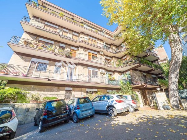appartamento in vendita a Roma in zona Grottarossa