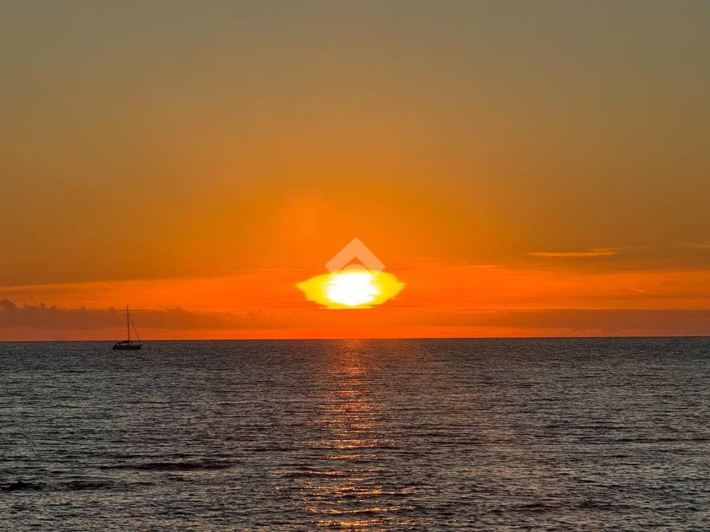 appartamento in vendita a Roma in zona Ostia