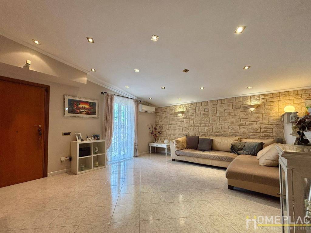 appartamento in vendita a Roma in zona Finocchio