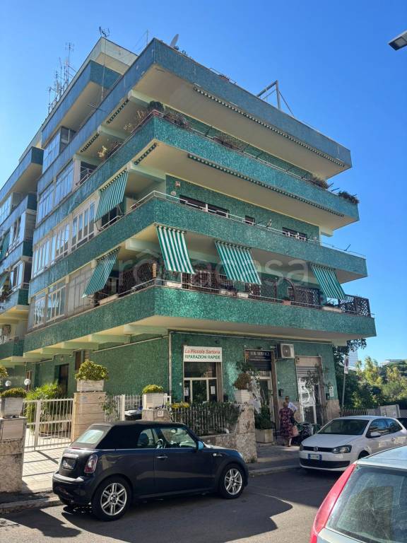 appartamento in vendita a Roma in zona Giuliano Dalmata