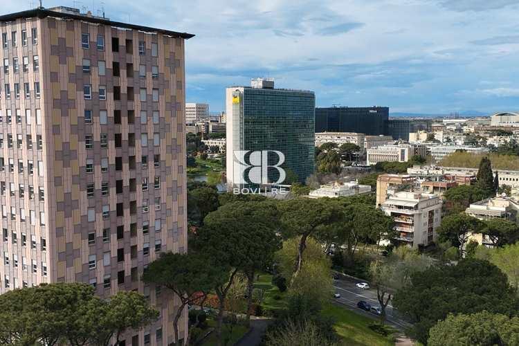 appartamento in vendita a Roma in zona EUR