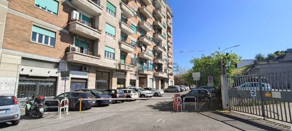 locale commerciale in vendita a Roma in zona Tiburtino