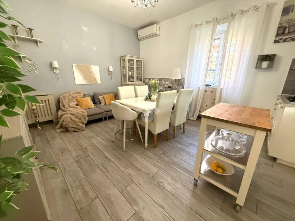 appartamento in vendita a Roma in zona Spinaceto