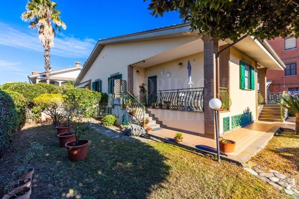 casa indipendente in vendita a Roma in zona Dragona/Bagnoletto