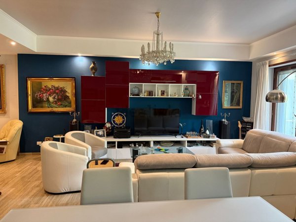 appartamento in vendita a Roma in zona Della Vittoria