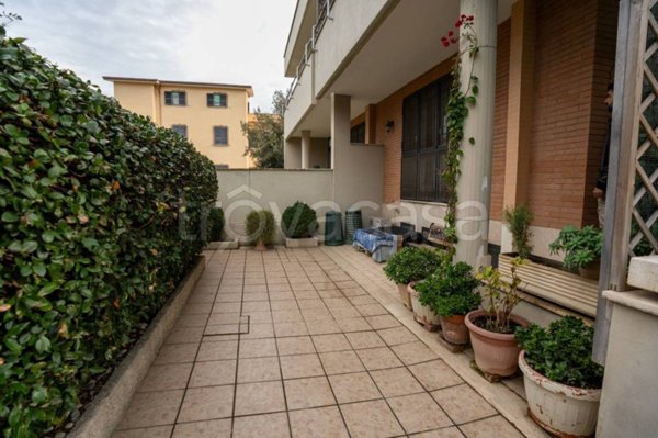 casa indipendente in vendita a Roma in zona Casal Palocco