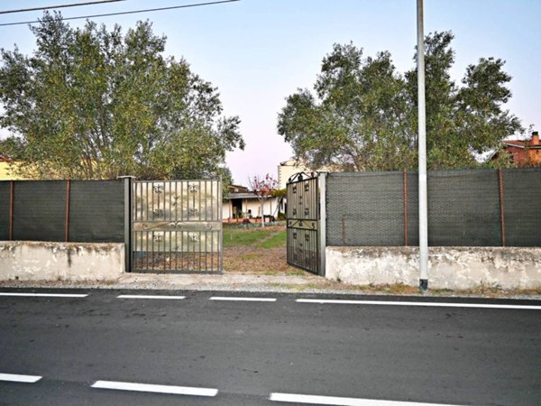 terreno agricolo in vendita a Roma in zona Fosso di San Giuliano