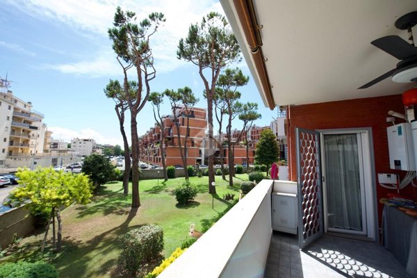 appartamento in vendita a Roma in zona Ostia