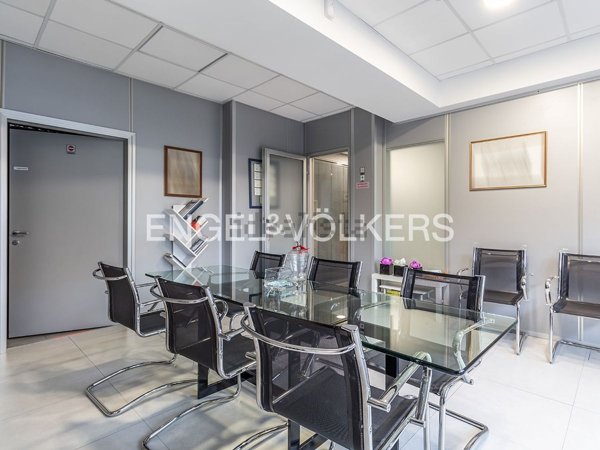 ufficio in vendita a Roma in zona Ardeatino