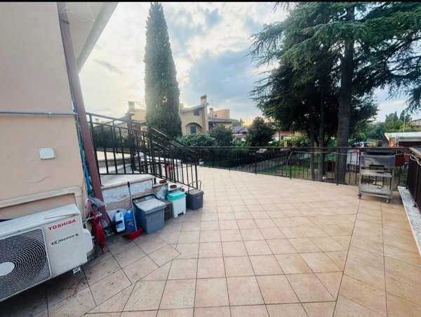 appartamento in vendita a Roma in zona Casal Morena