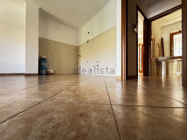 casa indipendente in vendita a Roma in zona Lunghezza