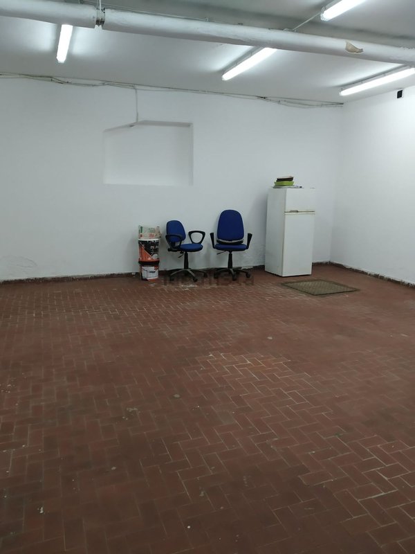 locale di sgombero in vendita a Roma in zona Appio Claudio