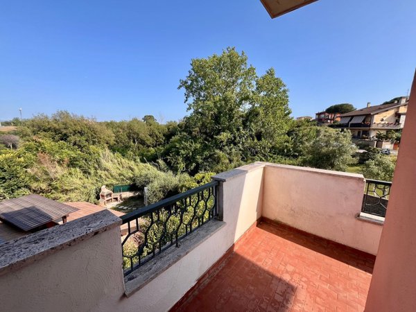 appartamento in vendita a Roma in zona Acilia