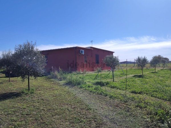 terreno edificabile in vendita a Roma in zona Trigoria