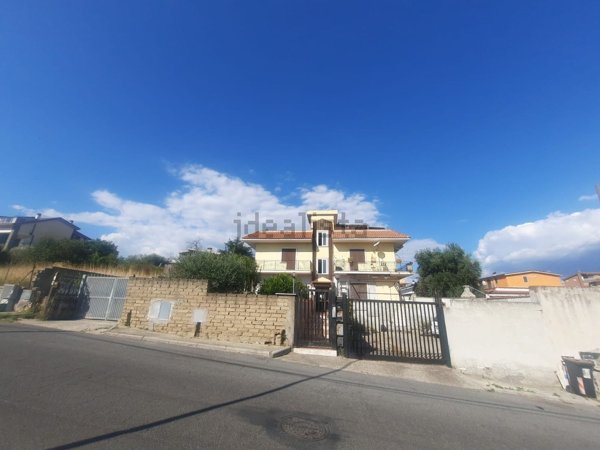 appartamento in vendita a Roma in zona Finocchio