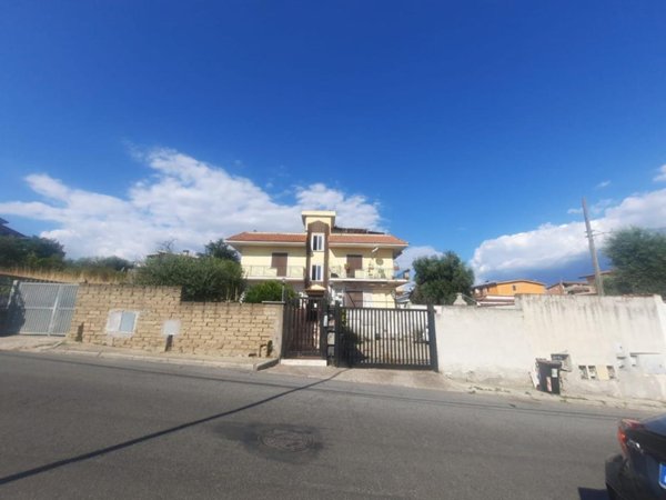 appartamento in vendita a Roma in zona Borghesiana