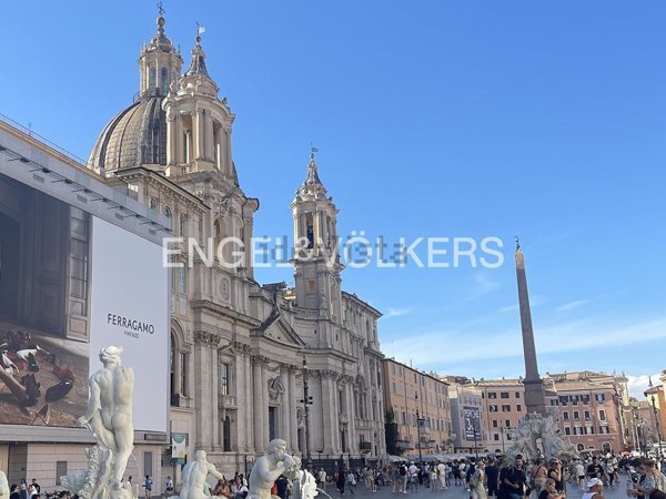 appartamento in vendita a Roma in zona Parione/Sant'Eustachio