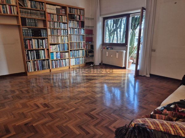 appartamento in vendita a Roma in zona Mostacciano