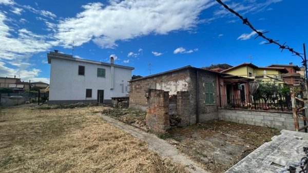 appartamento in vendita a Roma in zona Finocchio