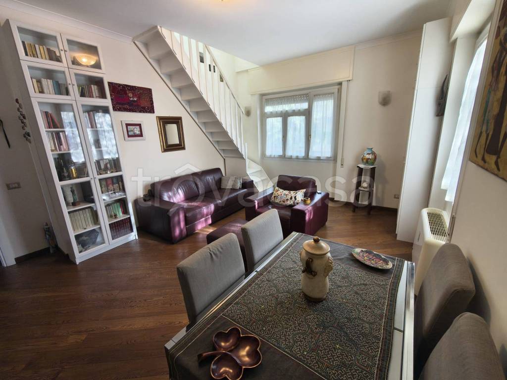 appartamento in vendita a Roma in zona Giuliano Dalmata