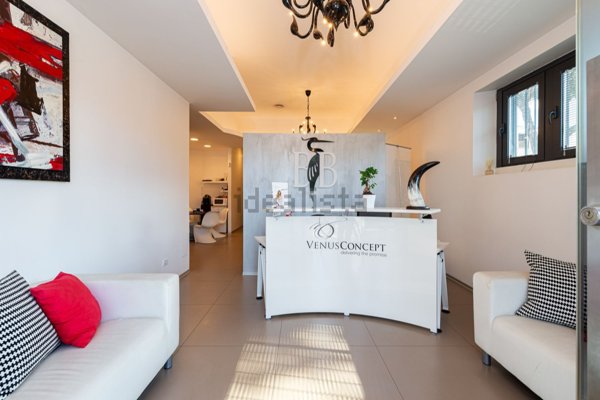 ufficio in vendita a Roma in zona Mostacciano