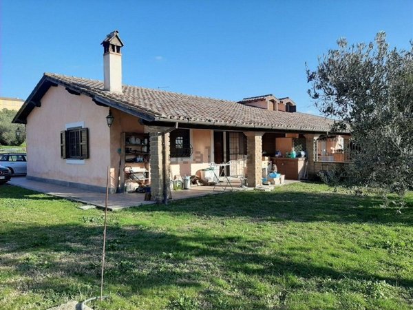 casa indipendente in vendita a Roma in zona Cesano