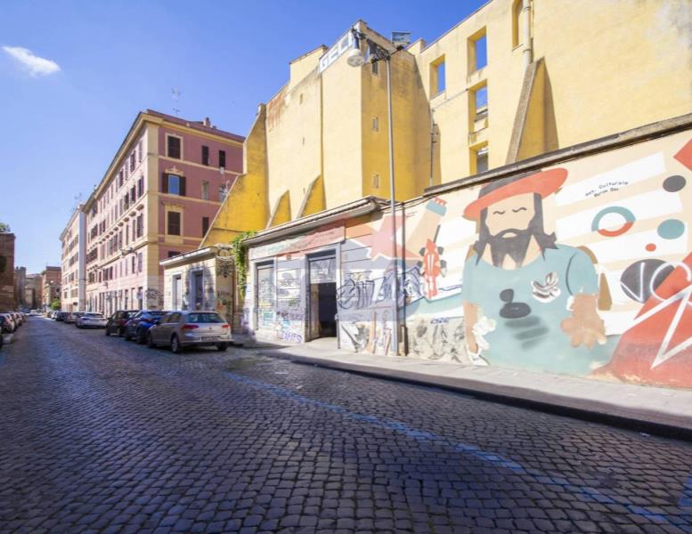 locale commerciale in vendita a Roma in zona Tiburtino