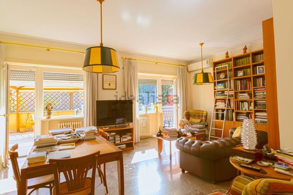 appartamento in vendita a Roma in zona Gianicolense