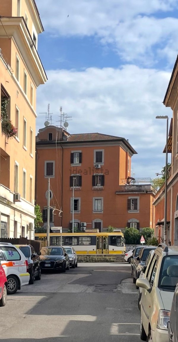 appartamento in vendita a Roma in zona Prenestino-Labicano