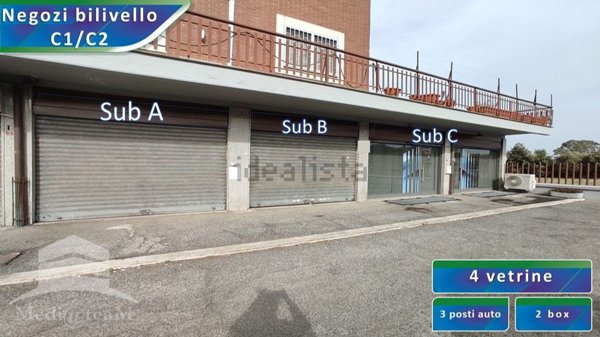 locale commerciale in vendita a Roma in zona Casal Morena