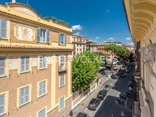 appartamento in vendita a Roma in zona Rione Borgo