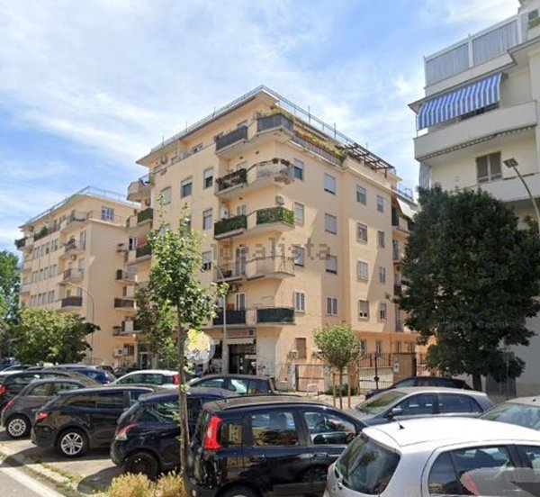 appartamento in vendita a Roma in zona Ardeatino