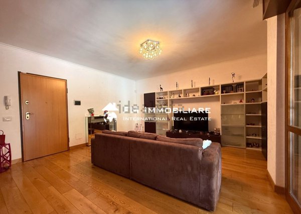 appartamento in vendita a Roma in zona Romanina