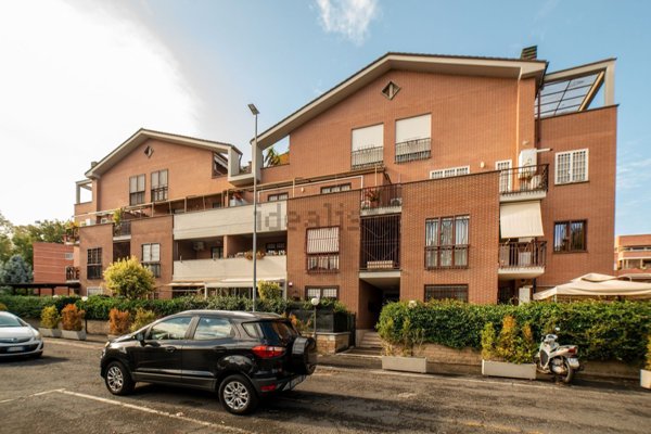 appartamento in vendita a Roma in zona Ostiense