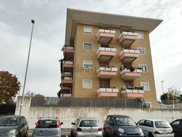 appartamento in vendita a Roma in zona Acilia
