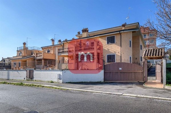 appartamento in vendita a Roma in zona Castelverde