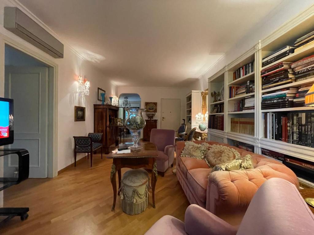 appartamento in vendita a Roma in zona Corviale