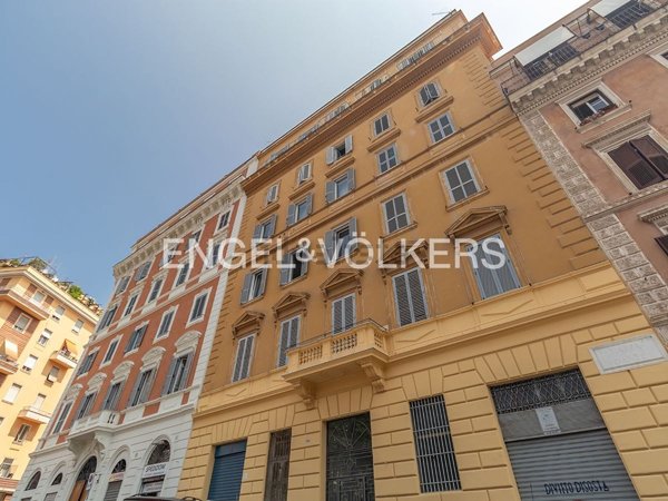 appartamento in vendita a Roma in zona Esquilino