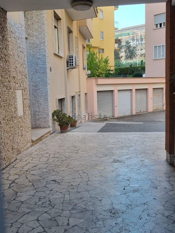 appartamento in vendita a Roma in zona Monte Sacro/Talenti