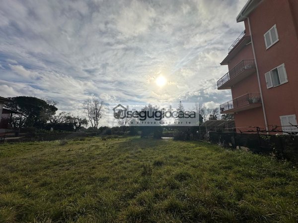 casa indipendente in vendita a Roma in zona Osteria Nuova