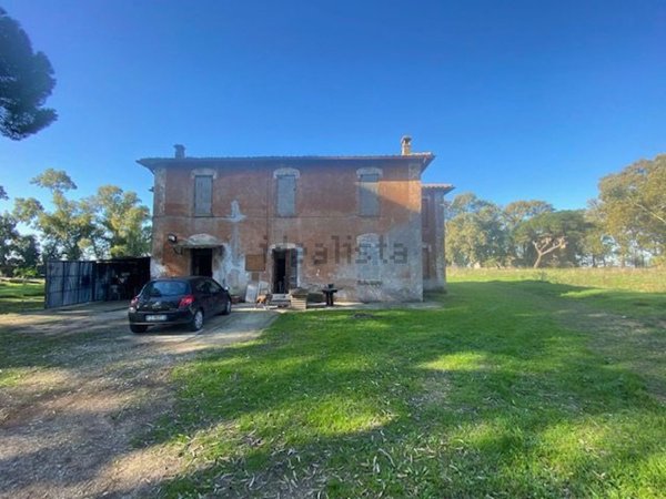 rudere in vendita a Roma in zona Dragoncello