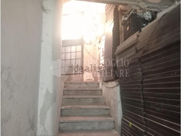 locale di sgombero in vendita a Roma in zona Prenestino-Labicano
