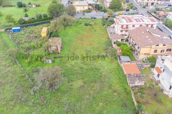 terreno edificabile in vendita a Roma in zona Ponte Mammolo