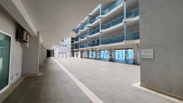 appartamento in vendita a Roma in zona Ostia